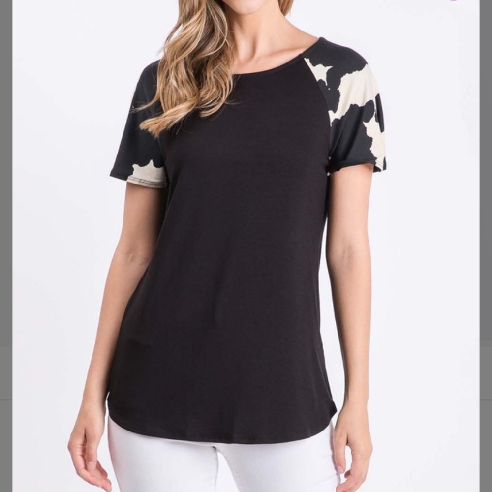 Black & Beige Flutter-Sleeve Scoop Neck Tee, M